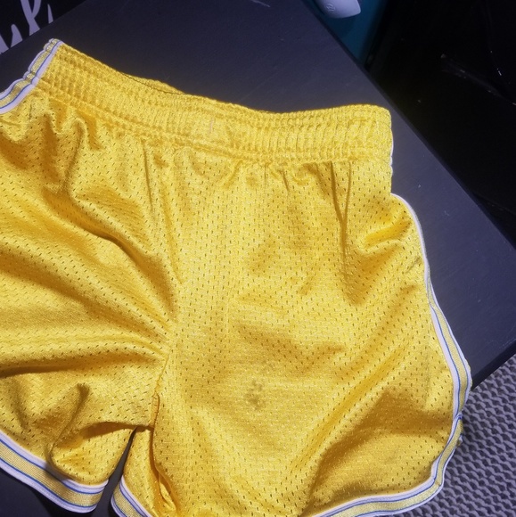 NIKE Mesh Shorts - Picture 4 of 5